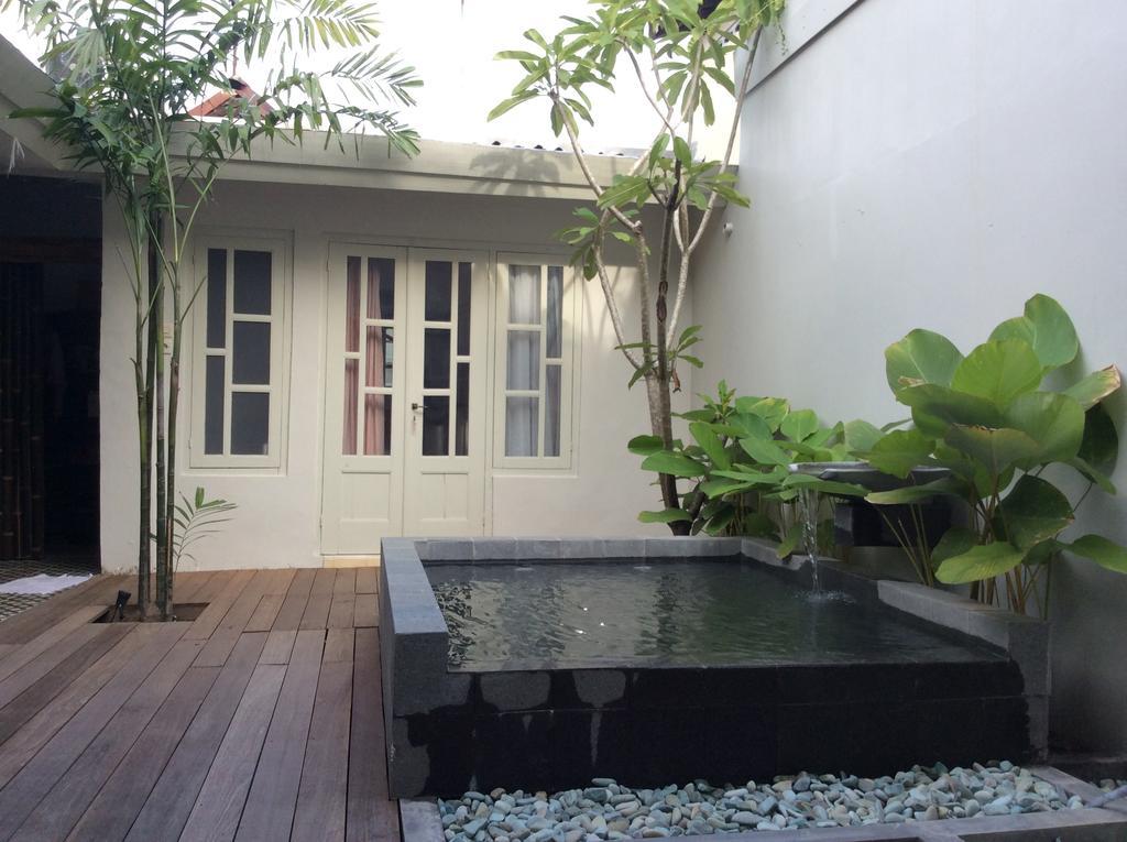 Апартаменты The Patio Yogya Джокьякарта Экстерьер фото